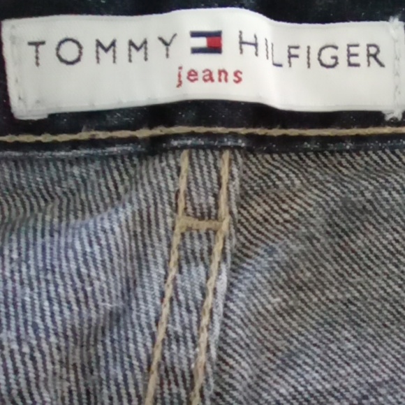 • Tommy Hilfiger 5 Pocket Jeans • - Picture 7 of 8